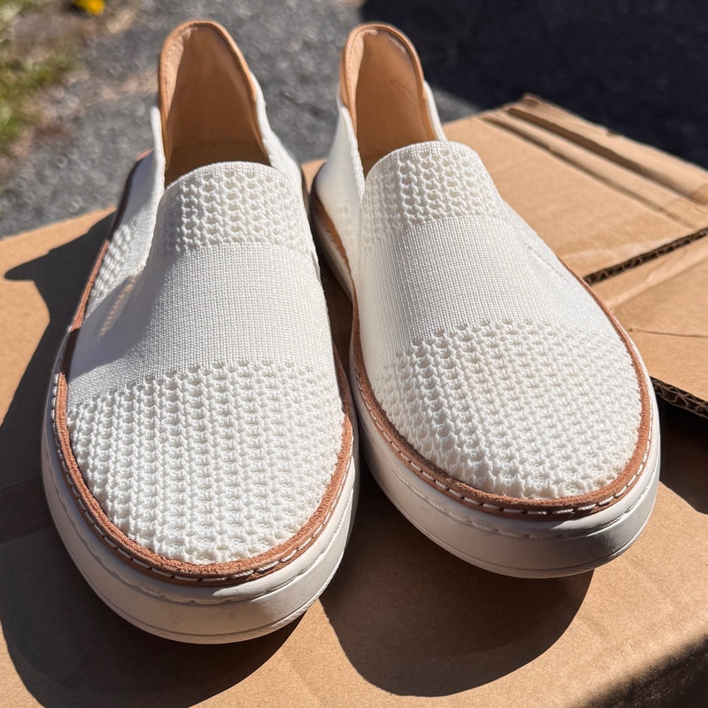 Ugg Sammy White Knit Slipon